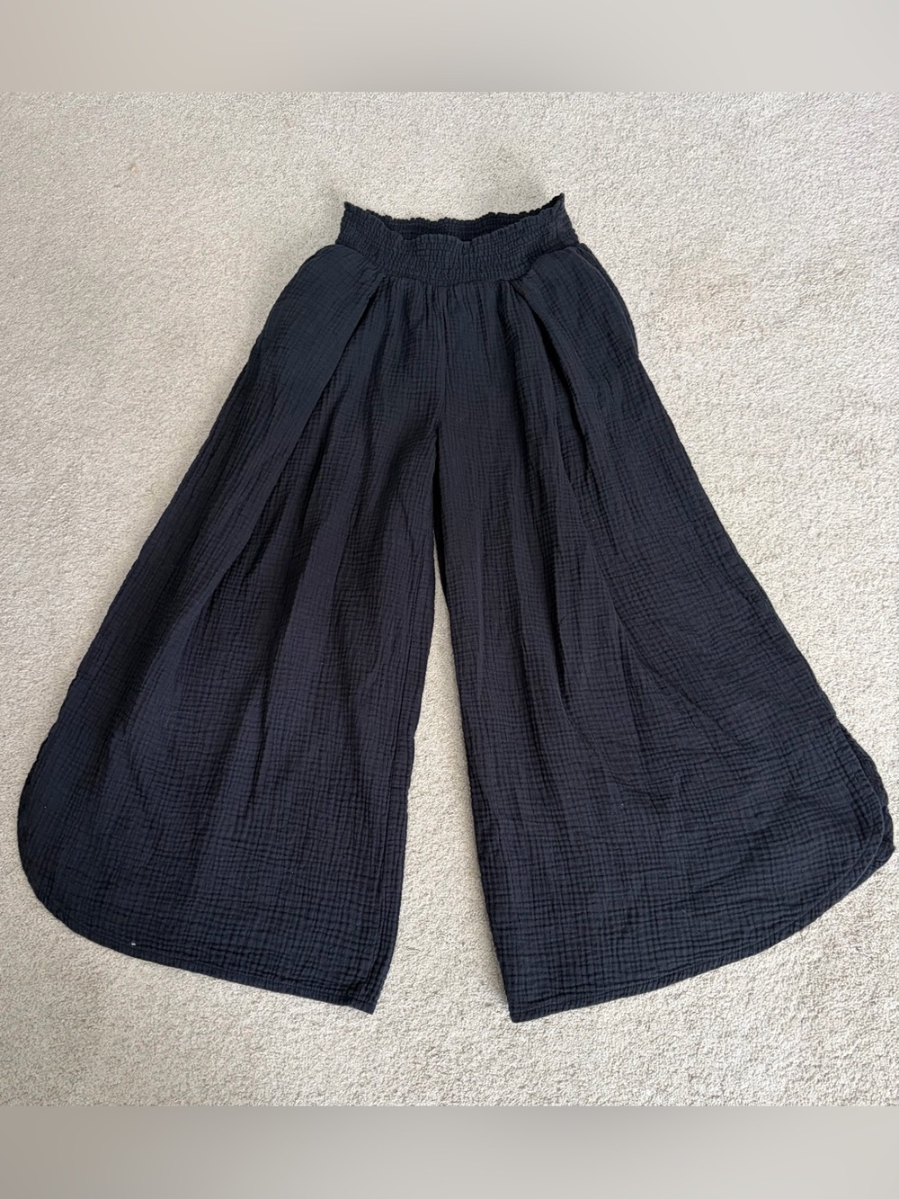 Wide Leg Gauze Pants w/ No Tags, Medium, Elastic Waist Band w/ Pockets